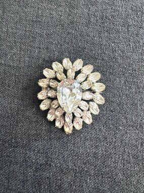 Vintage Crystal Teardrop Burst Brooch - Silver Tone